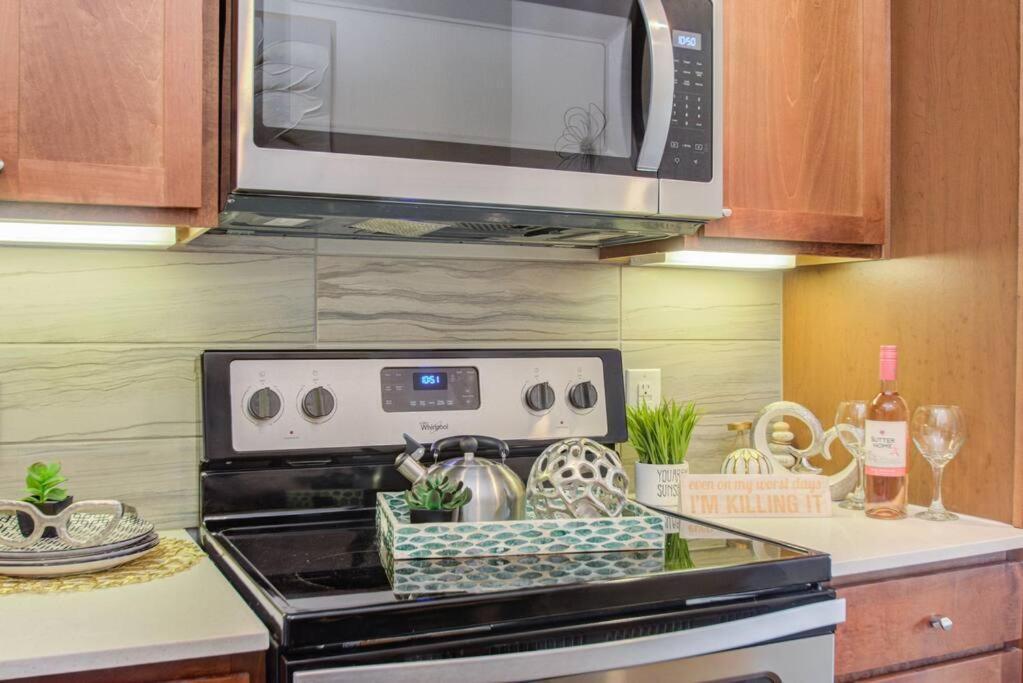 Best 5* Luxury Living Downtown Kingbed Suite ฮูสตัน ภายนอก รูปภาพ